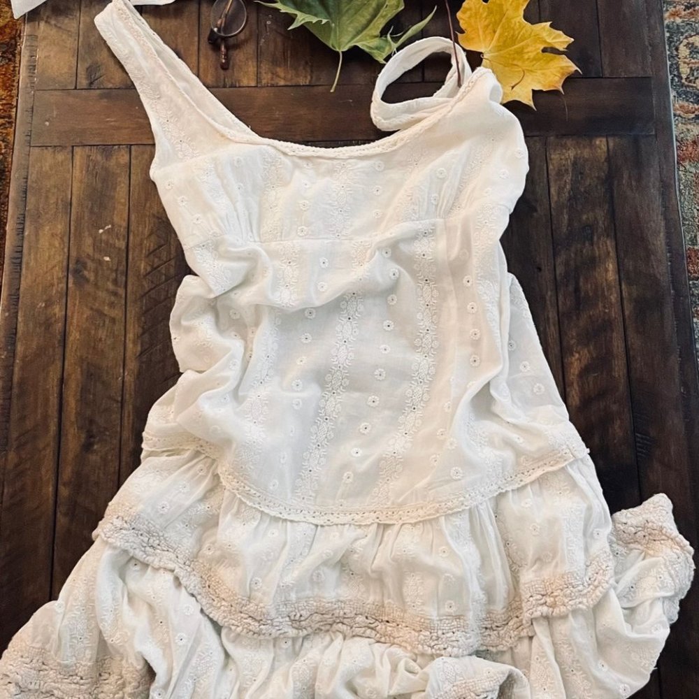 🥰Adorable Free People Lace Dress Sz 10, Off White, in excellent condition.